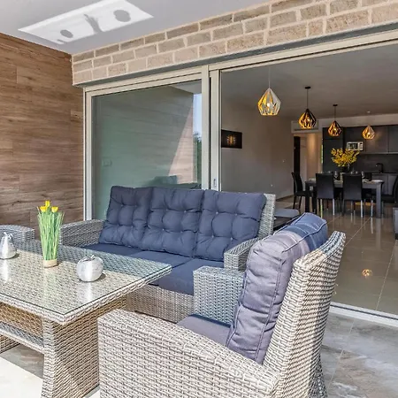 3 Bedroom Cozy In Lejlighed