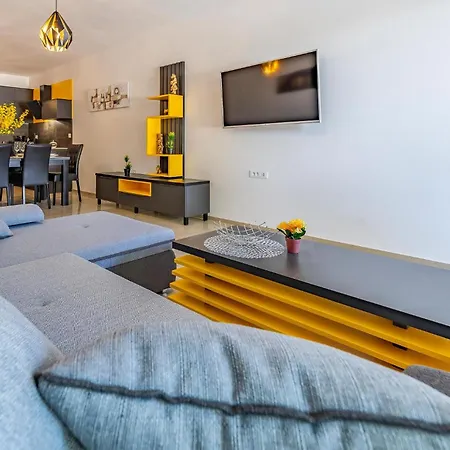 Cozy In Apartamento Pula