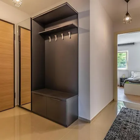 3 Bedroom Cozy In Daire *